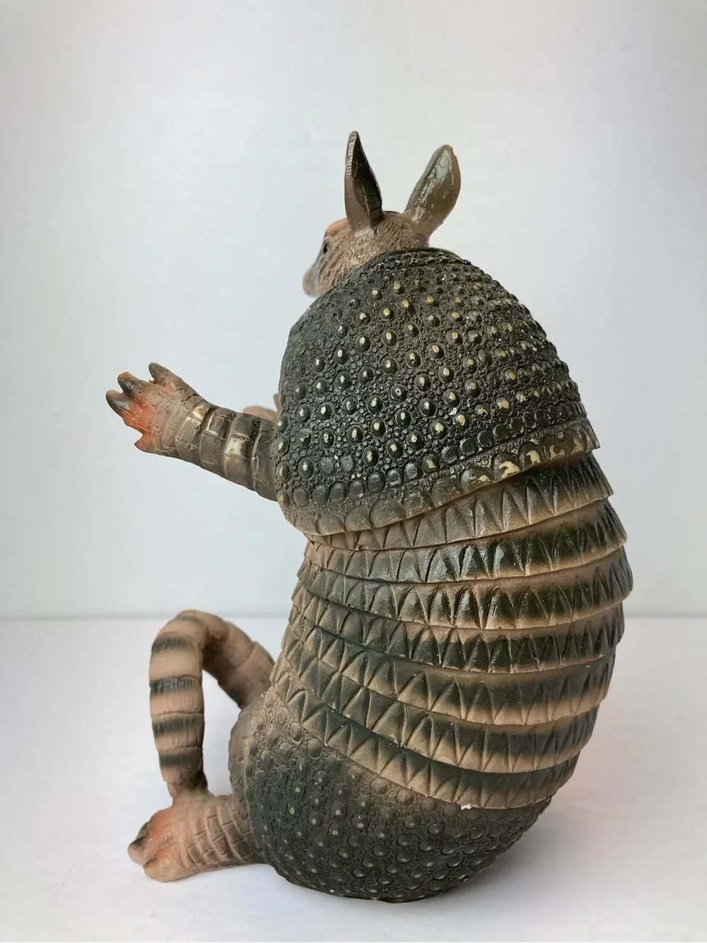 Design Toscano Tex The Armadillo Beer Can Holder With Packaging